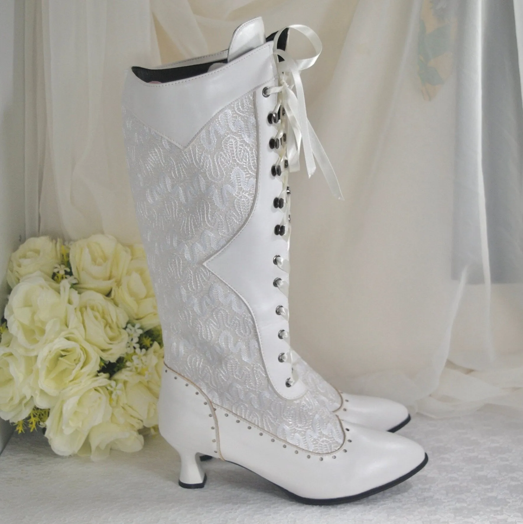 Beautiful 'Winter Wedding' Bridal Boots