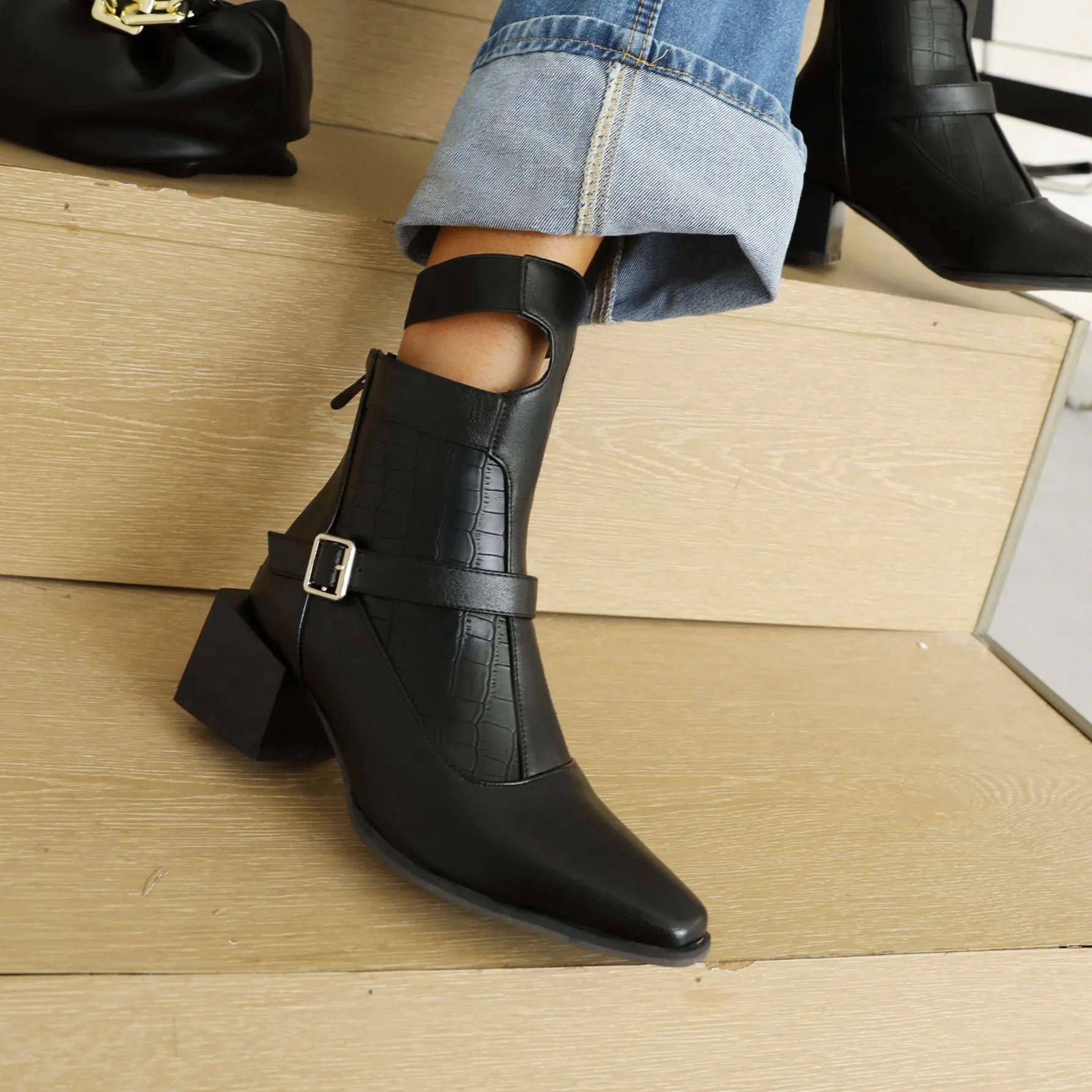 Bigsizeheels Asxl magazine square toe leather ankle boots - Black