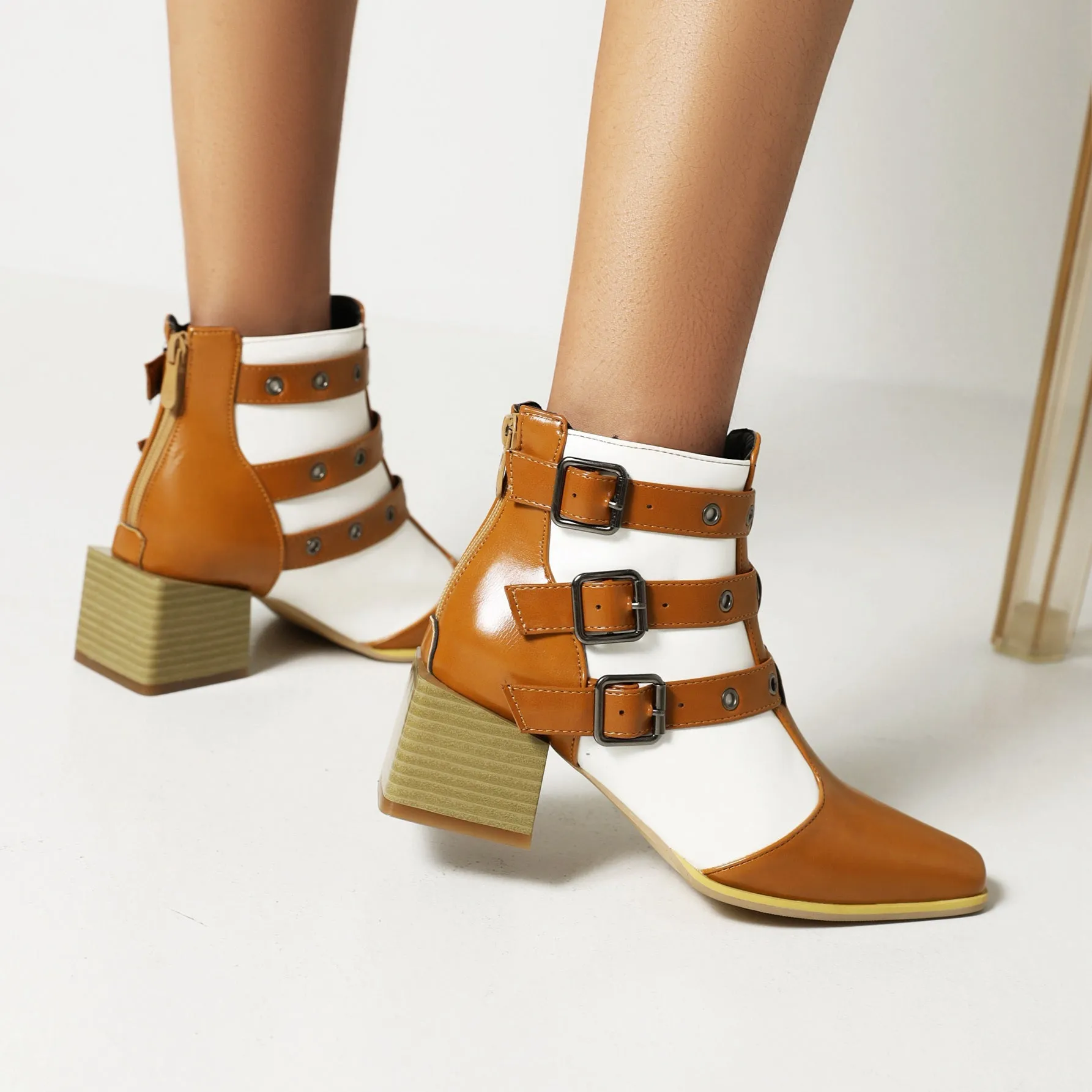 Bigsizeheels Fashion pointed square heel ankle boots - Brown/White