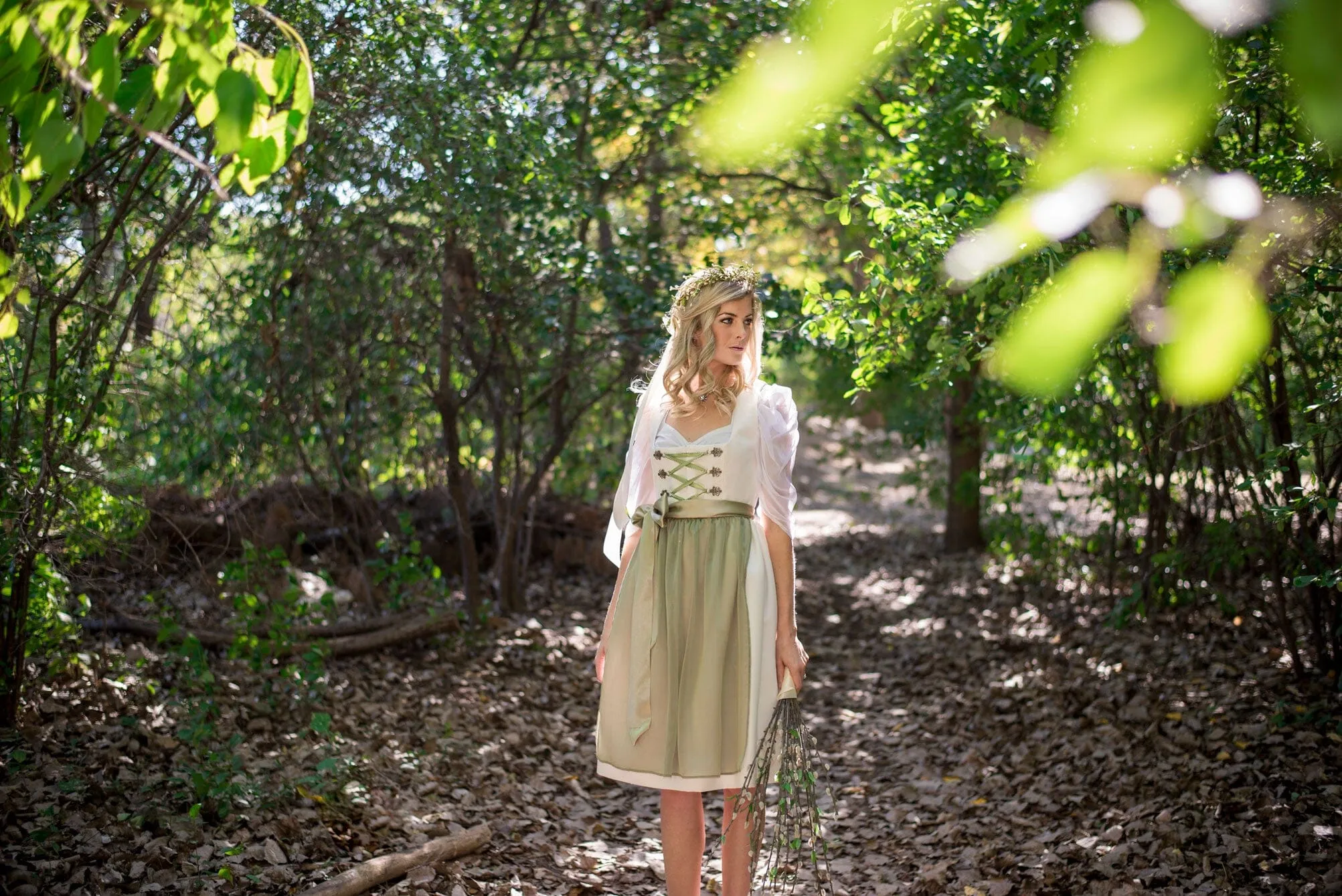 Bridal Dirndl with Classic Square Neckline: MADE-TO-ORDER