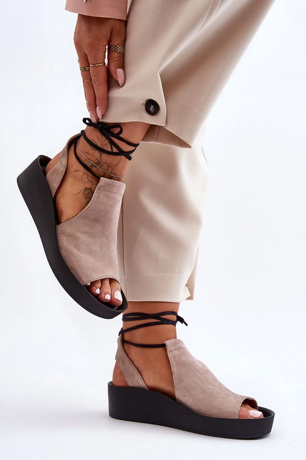 Buskin model 181849 Step in style