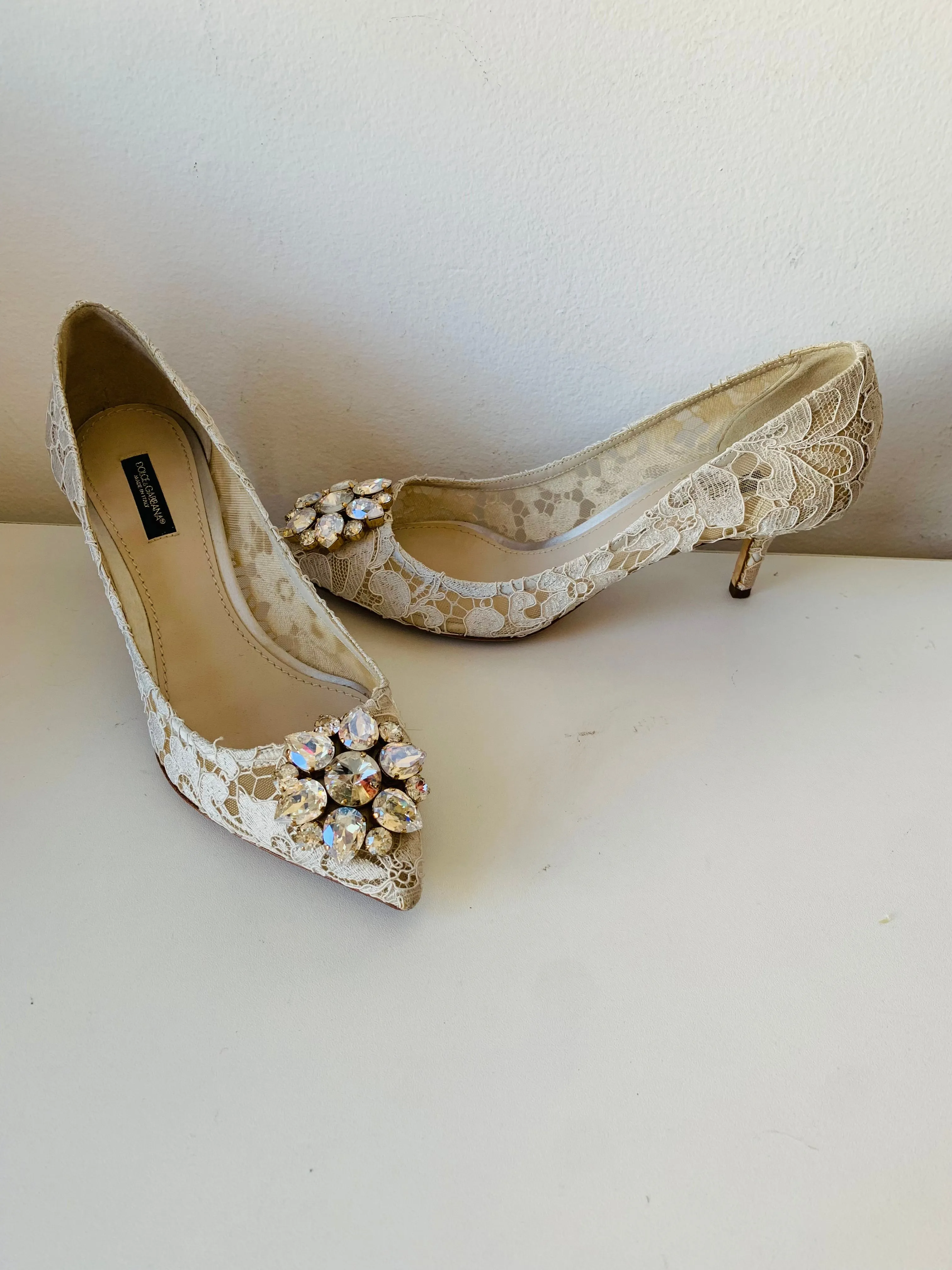 Dolce & Gabbana Belluci Taormina Lace With Swarovski Crystals Women’s Pumps Size 38.5