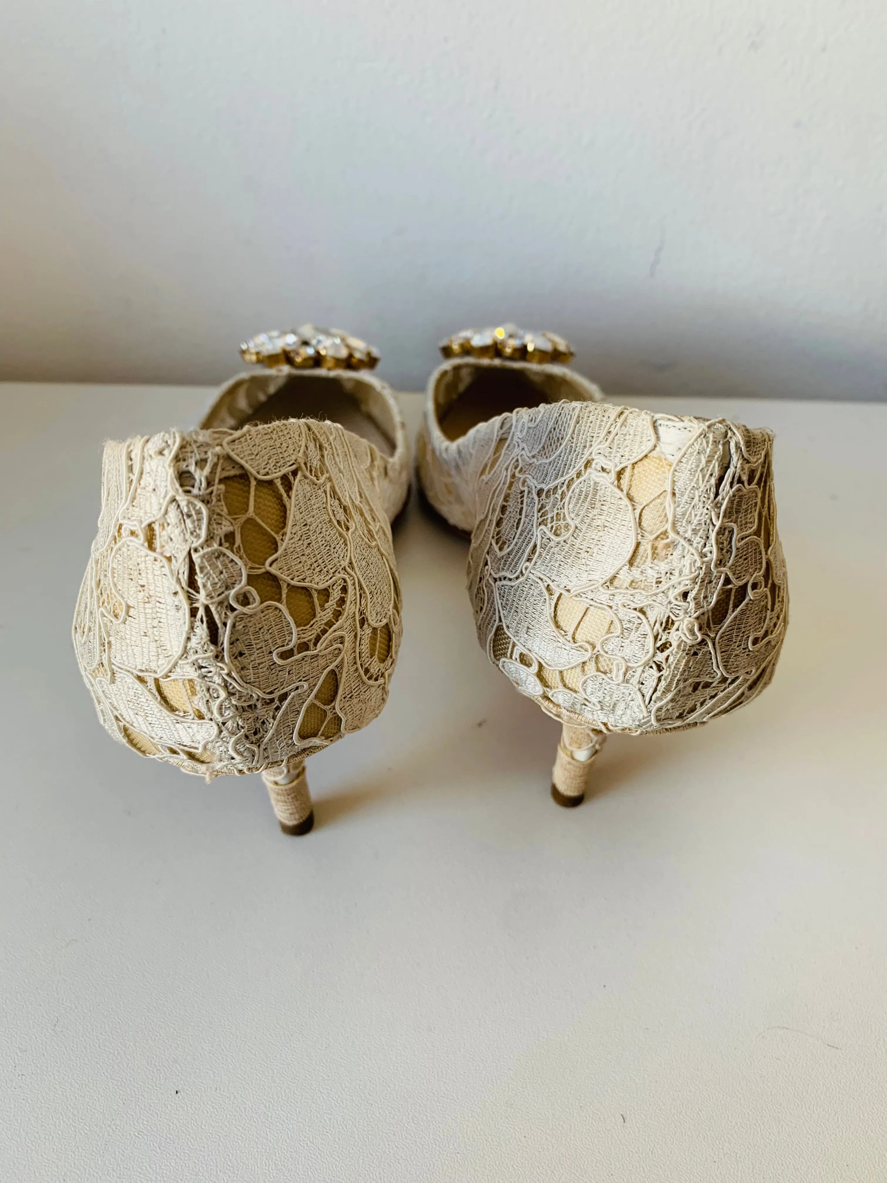 Dolce & Gabbana Belluci Taormina Lace With Swarovski Crystals Women’s Pumps Size 38.5