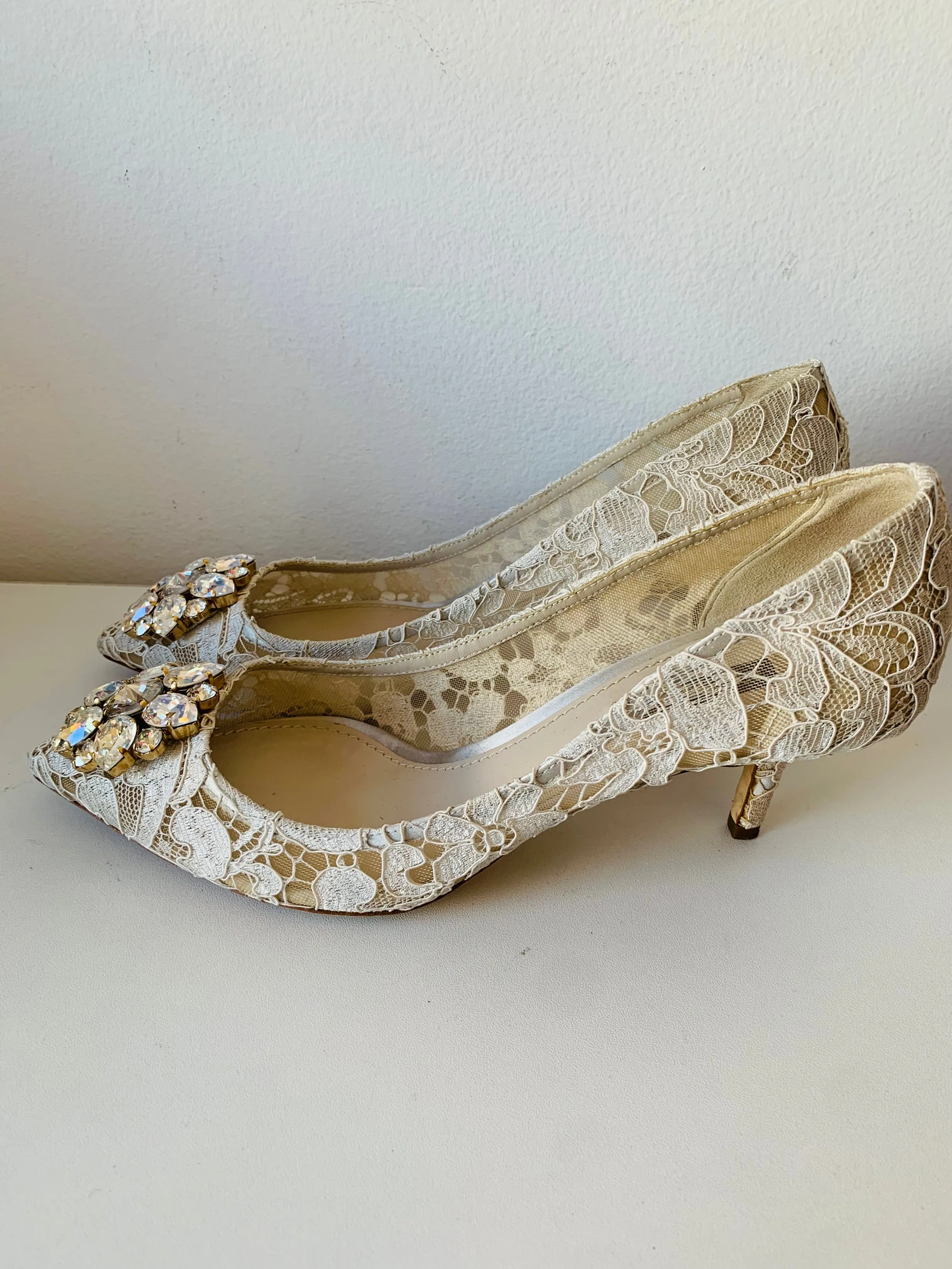 Dolce & Gabbana Belluci Taormina Lace With Swarovski Crystals Women’s Pumps Size 38.5