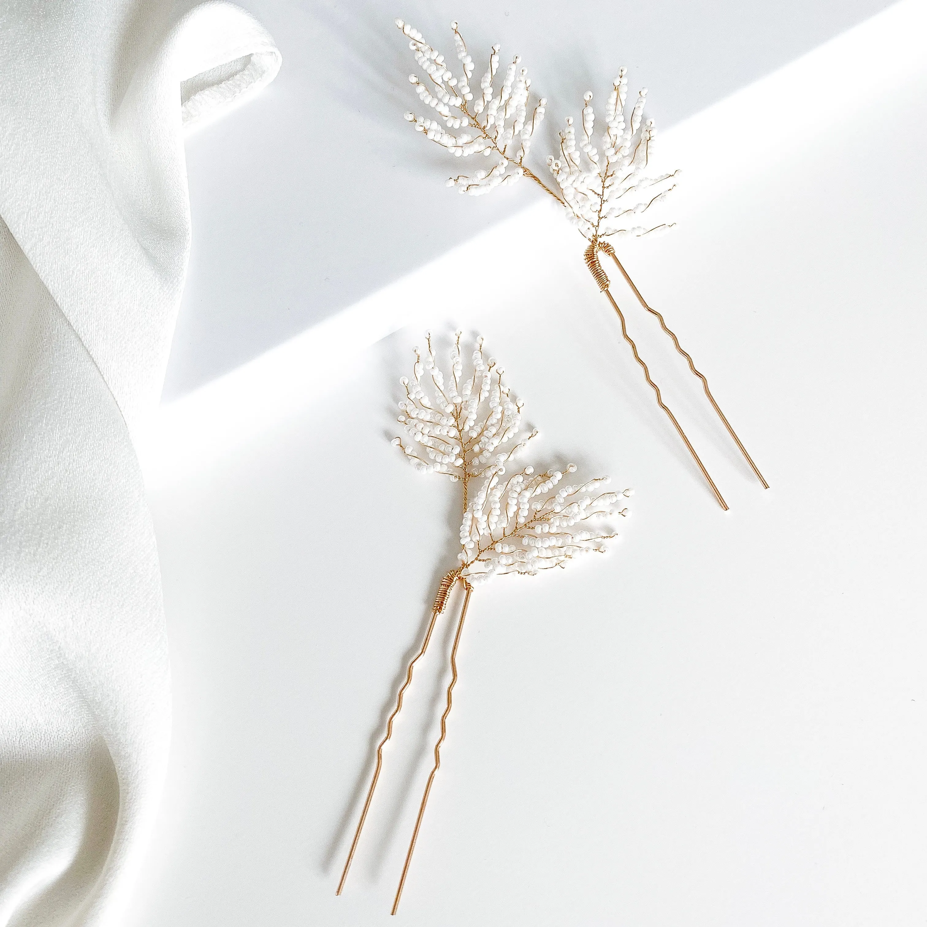 Feather Leaf White Beaded Hair Pins