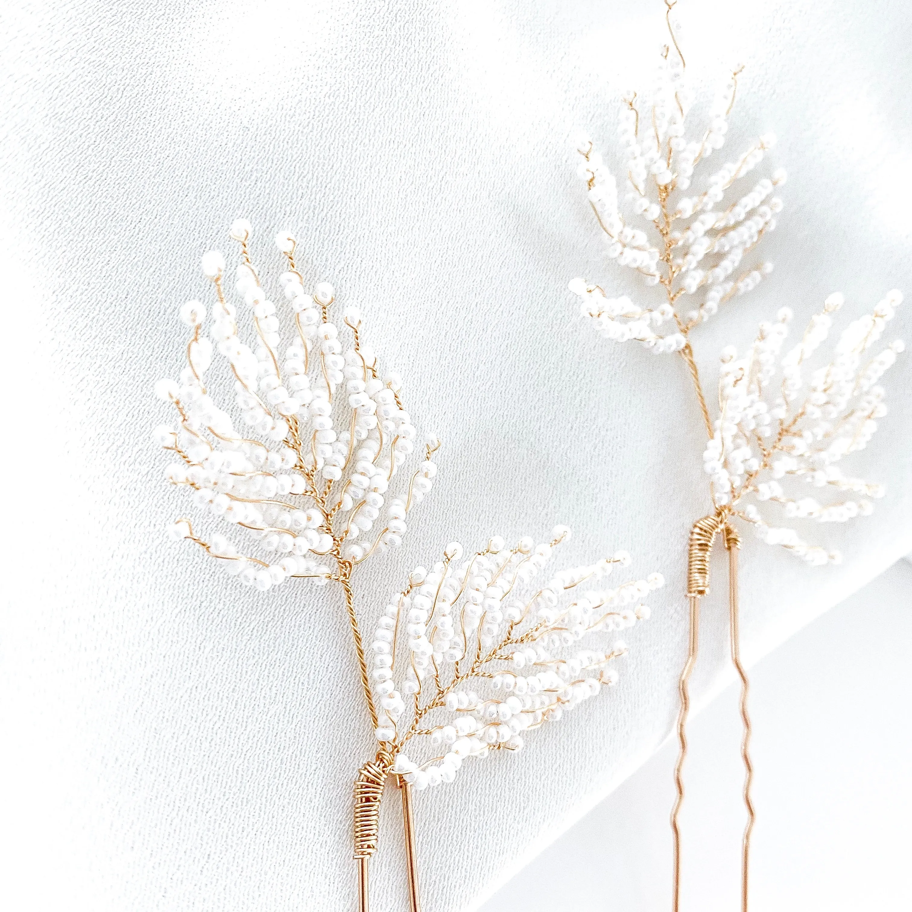 Feather Leaf White Beaded Hair Pins
