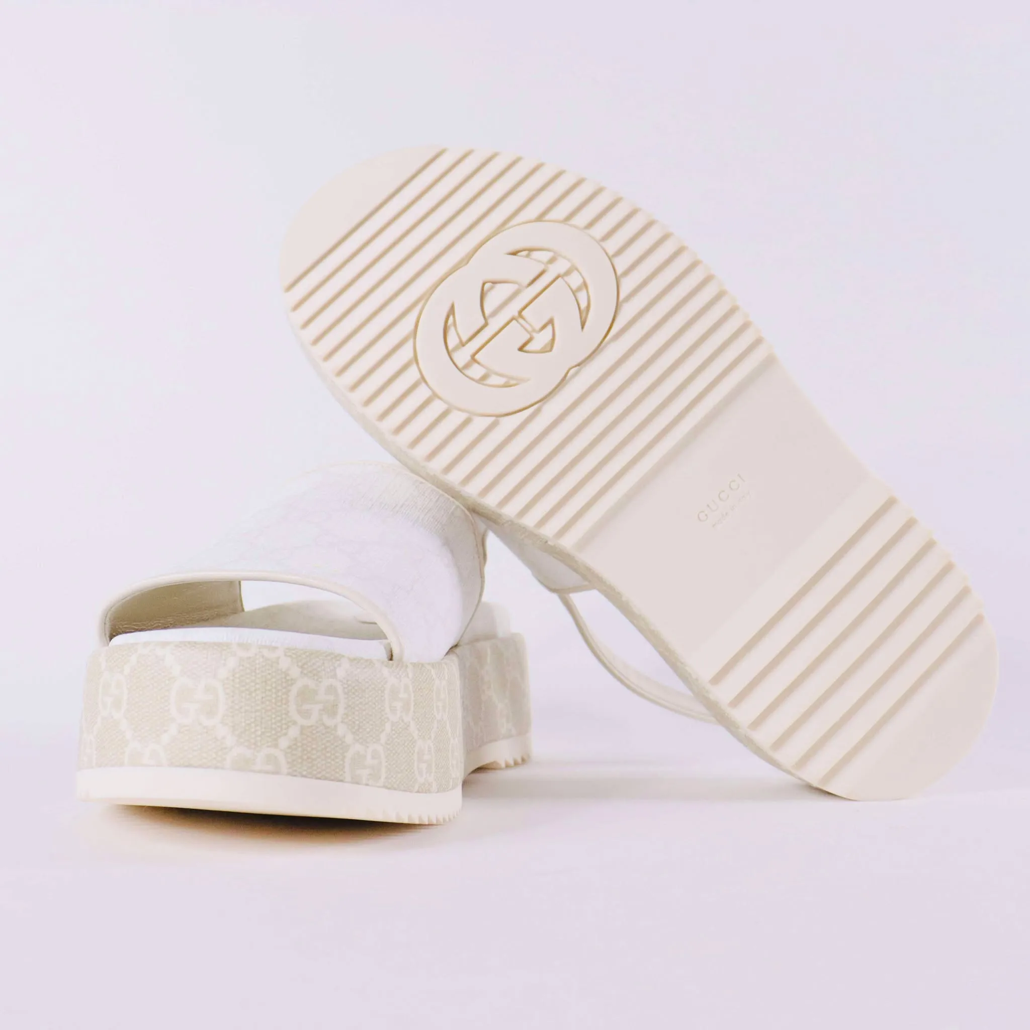 GUCCI GG Supreme Monogram Granada Kid Angelina Platform