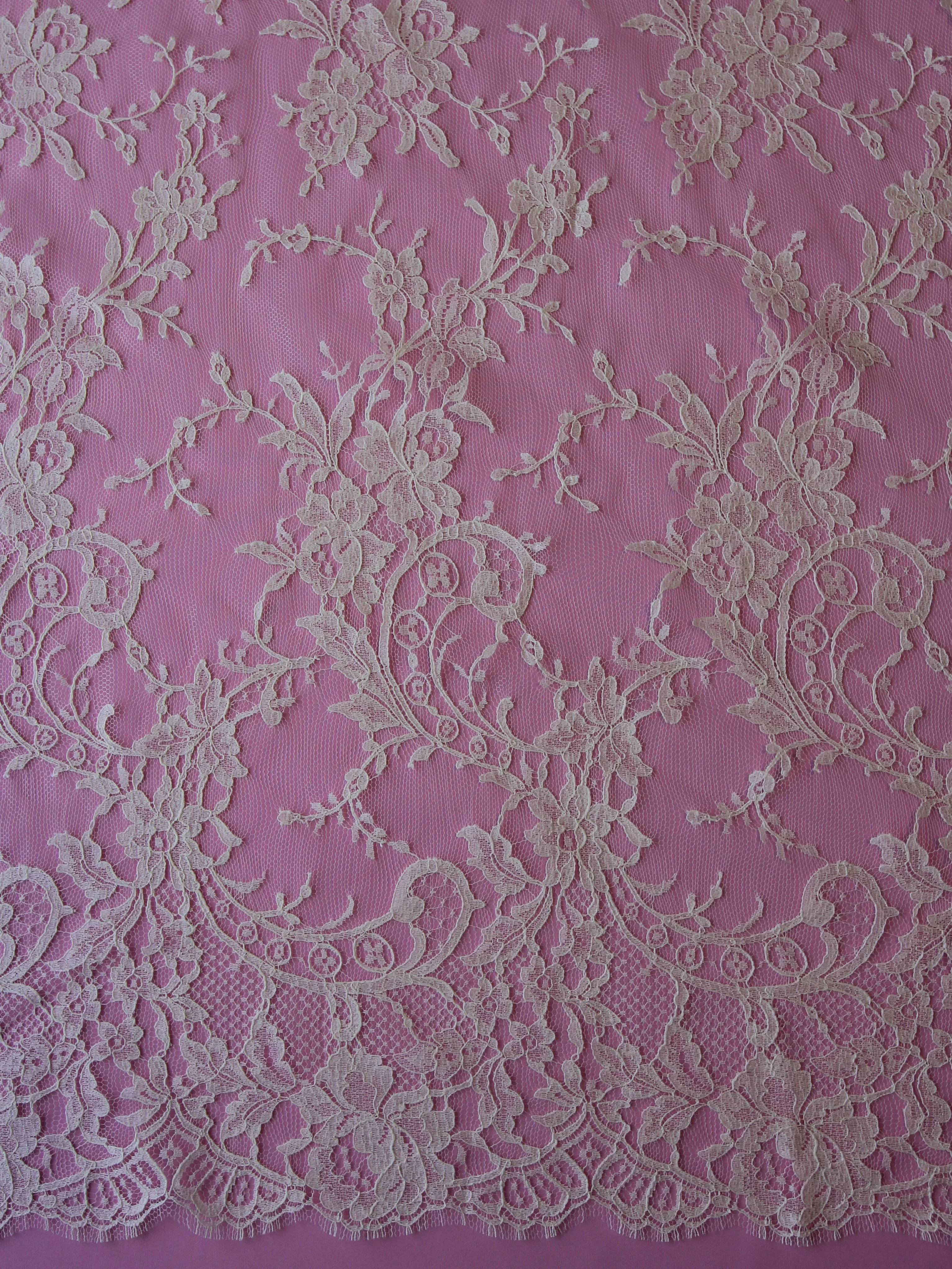 Ivory Chantilly Lace - Kate