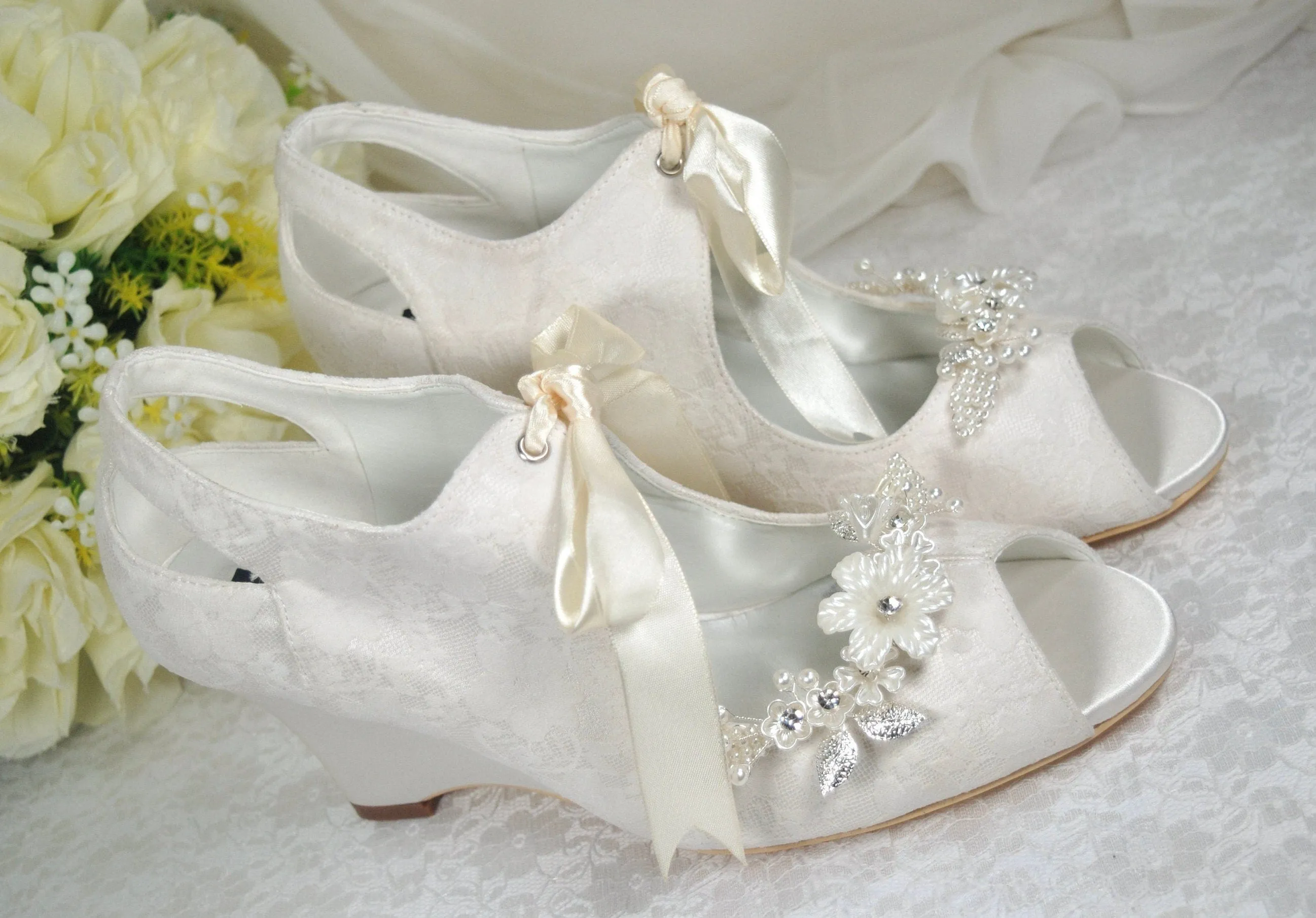 Ivory Lace Wedge Bridal Shoes Size UK6/US8.5