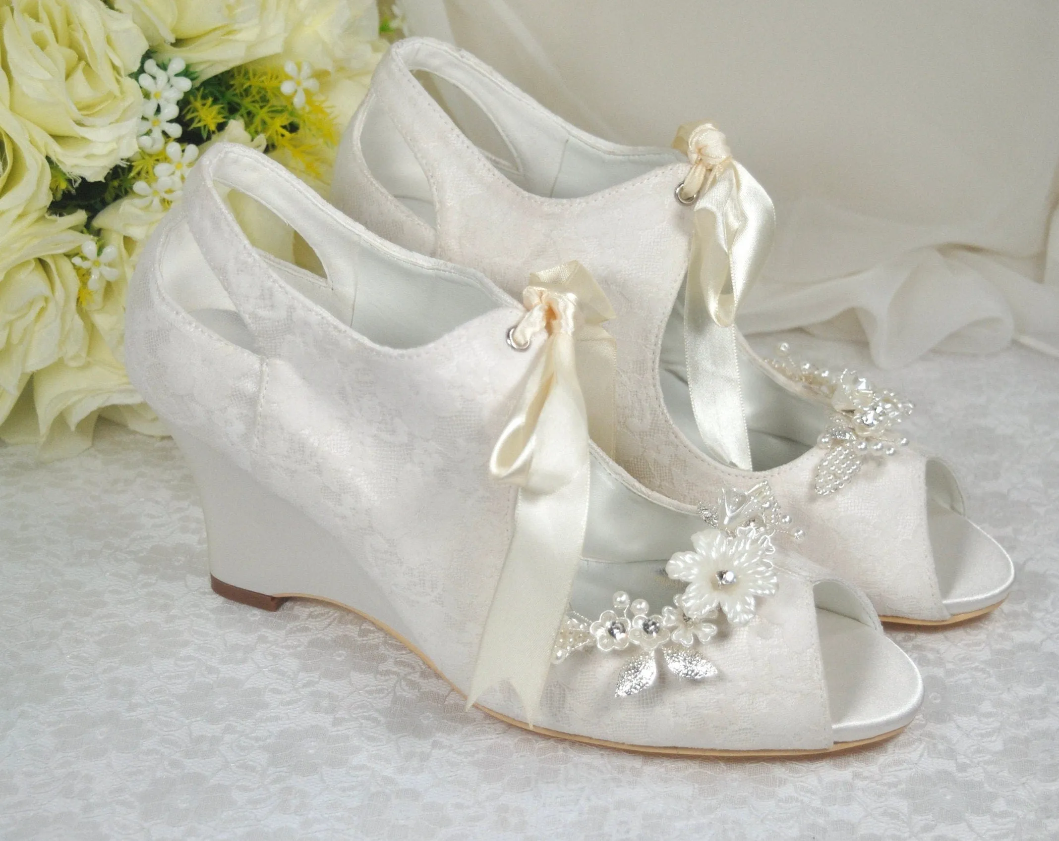 Ivory Lace Wedge Bridal Shoes Size UK6/US8.5