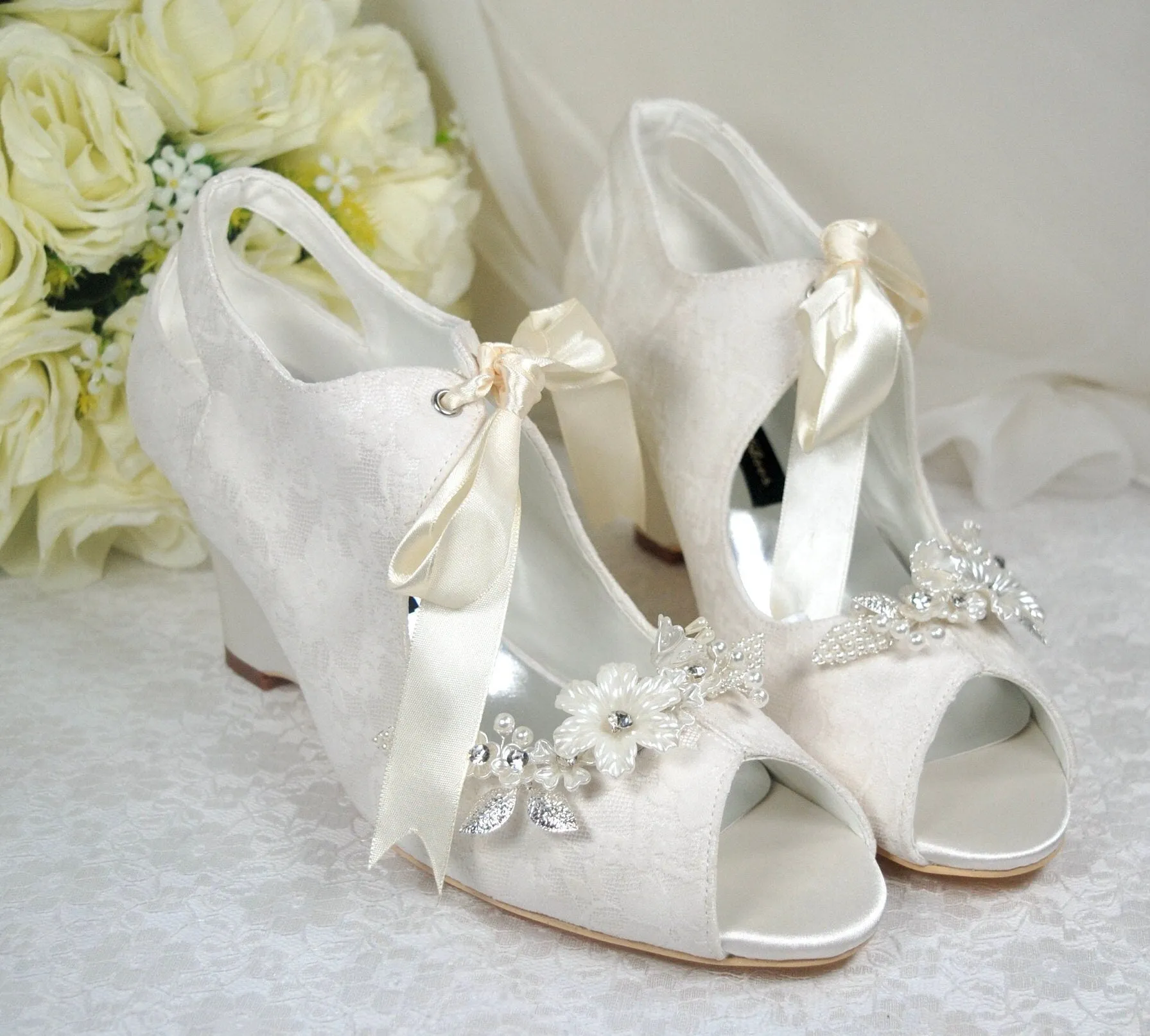 Ivory Lace Wedge Bridal Shoes Size UK6/US8.5