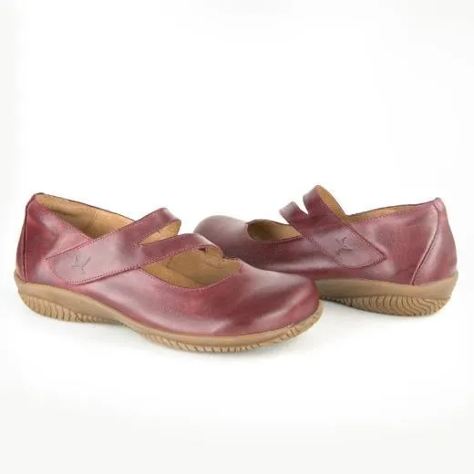 Portofino Women's Mary Janes- Vino