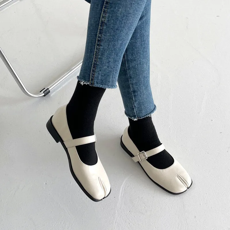 Retro Split Toe Mary Jane Flats
