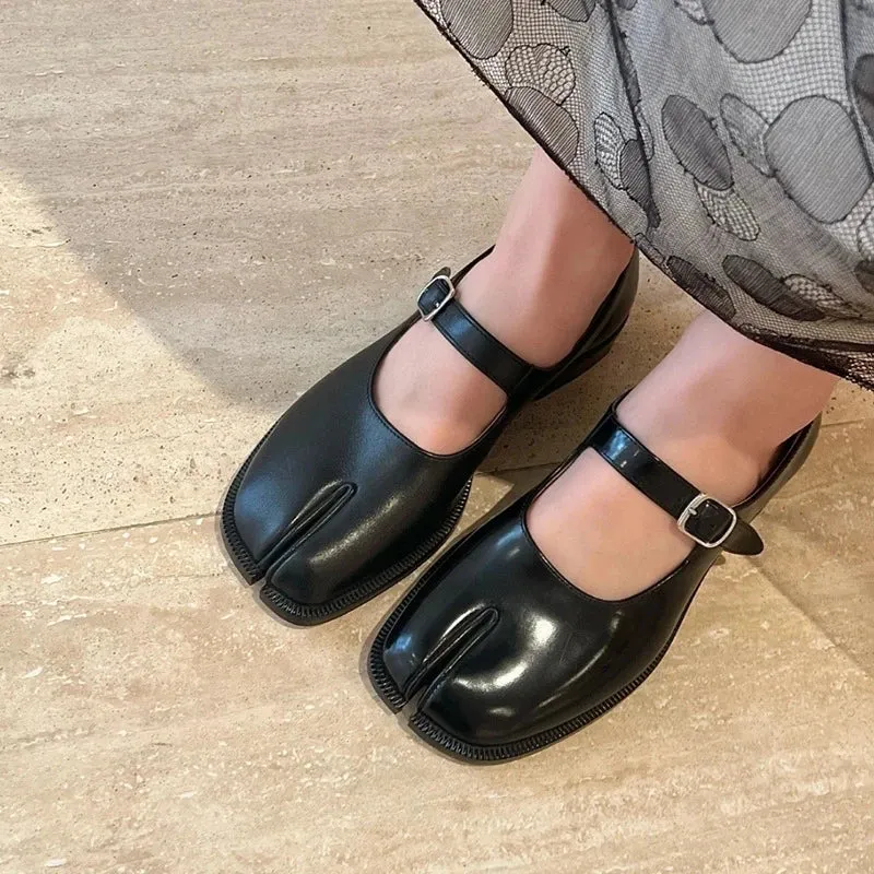 Retro Split Toe Mary Jane Flats