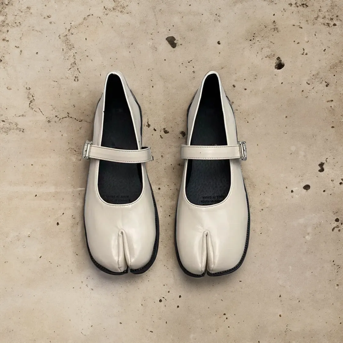 Retro Split Toe Mary Jane Flats