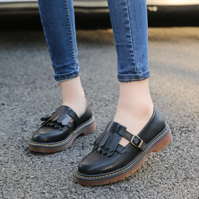 Tassel Decorated Solid Color Women's Flats