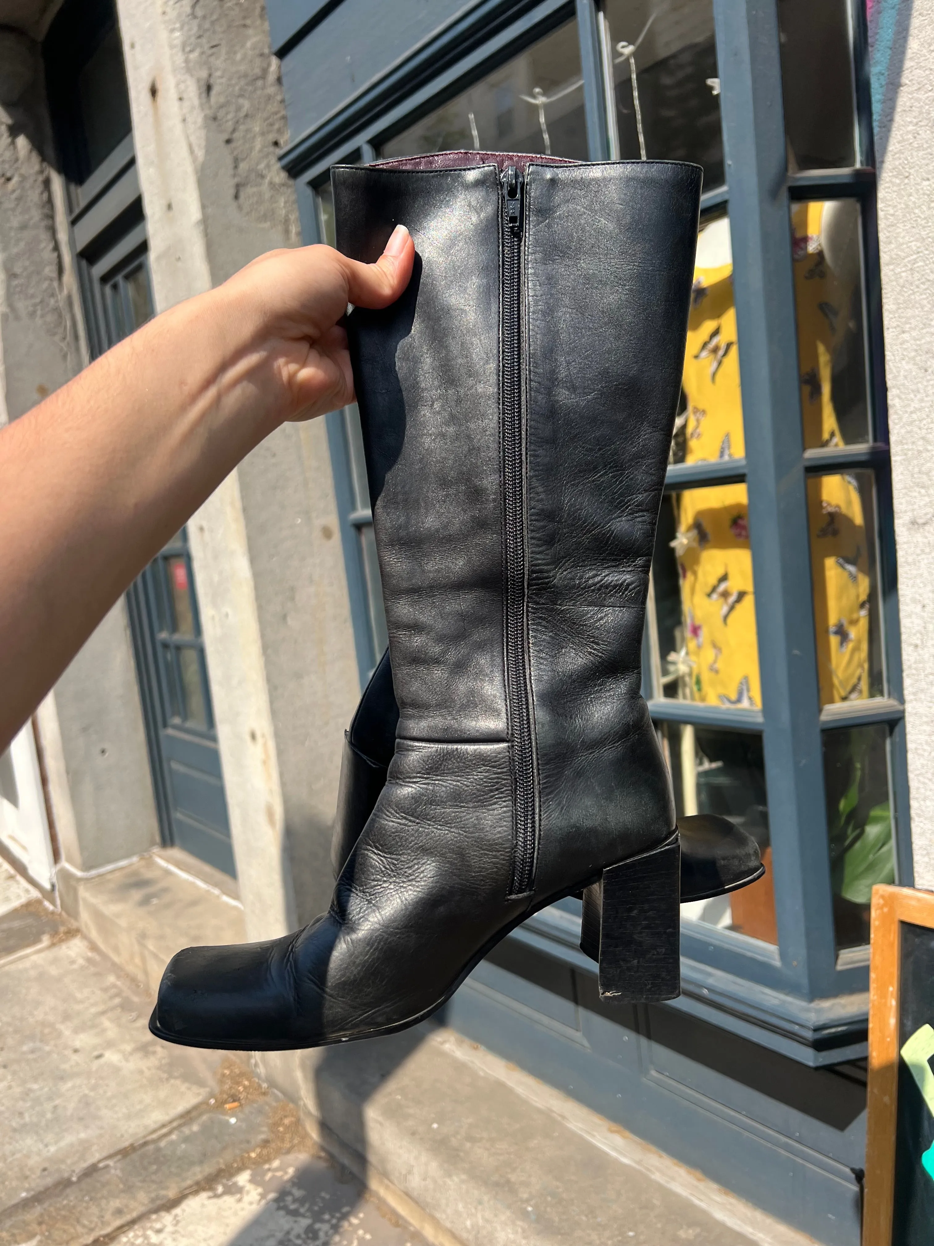 Vintage Black Leather Mid Calf Boots size 6