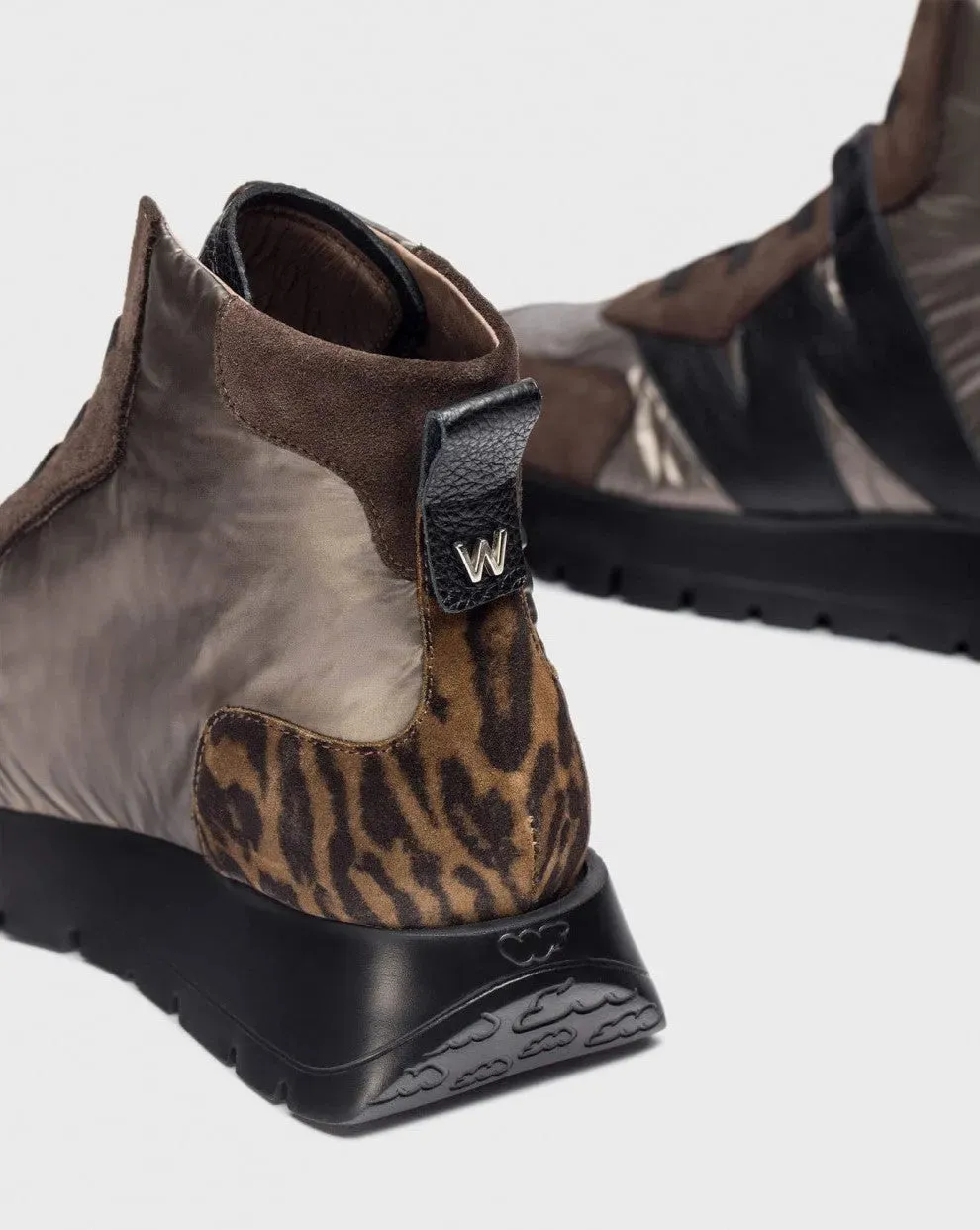 Wonders ENGLAND  Brown and Pewter Ankle Boots with Animal Print and WondersFly™ Technology